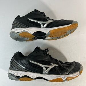 Mizuno Wave Hurricane Black Silver Athletic Shoes Volleyball Woman’s Size 7W